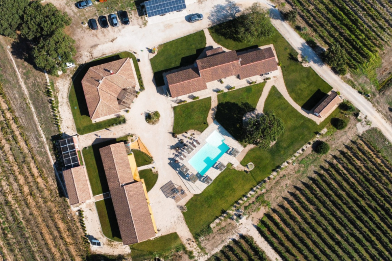 La Vinia Bed & Wine Experience